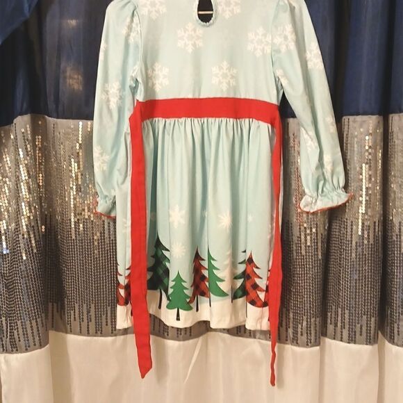 🩷RUFFLE GIRL Holiday Dress Light Blue Background W/Snowflakes. VARIOUS SIZES - Picture 10 of 12